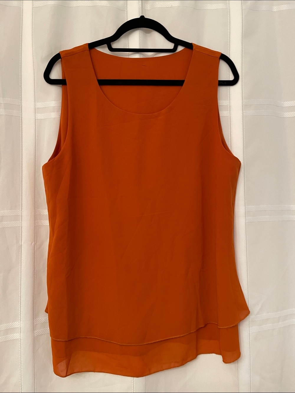 Sleeveless Layered Tank Top in Orange/Rust